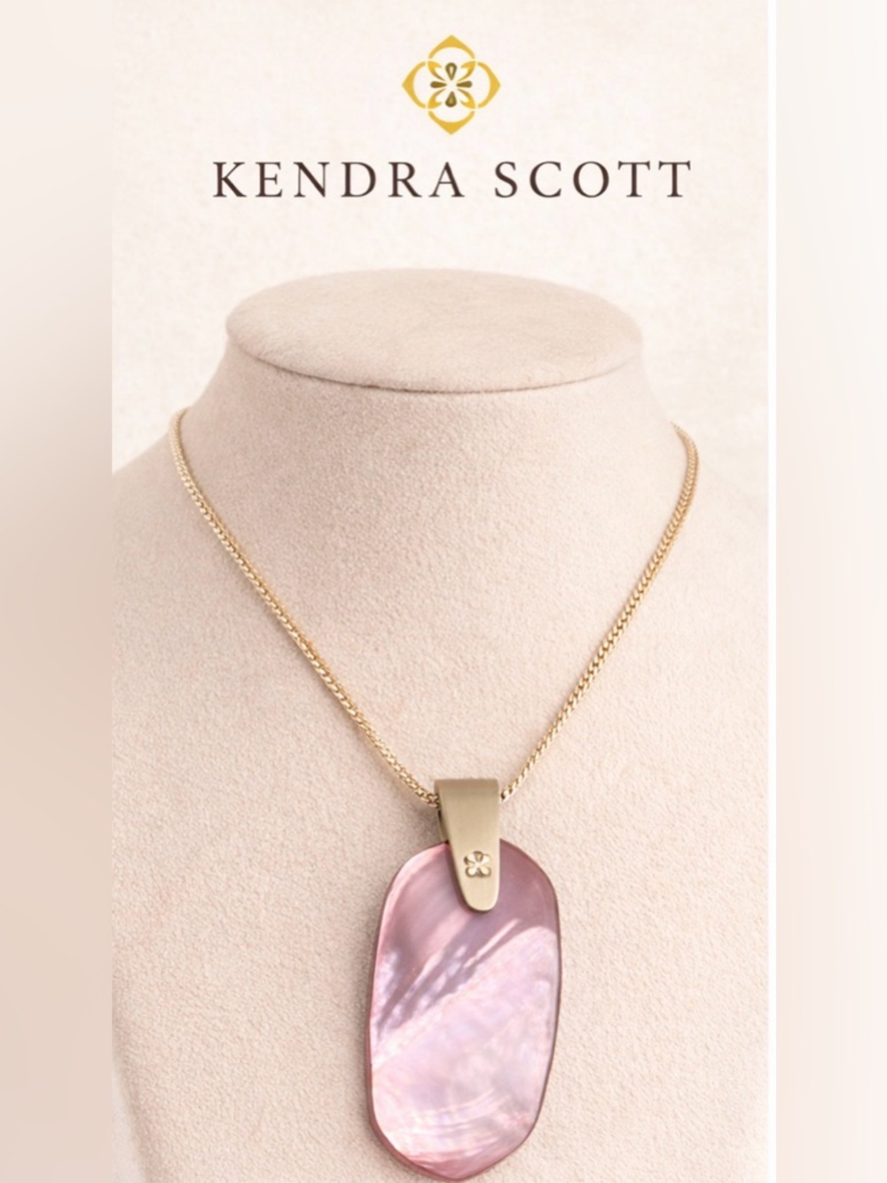 Kendra Scott Inez Gold Long Pink Pendant Necklace in Pink Pearl